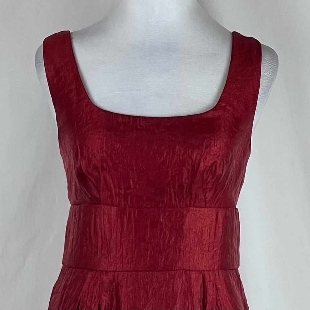 Maggy London Iridescent Burgundy Dress NWOT Size 8 - Picture 3 of 13